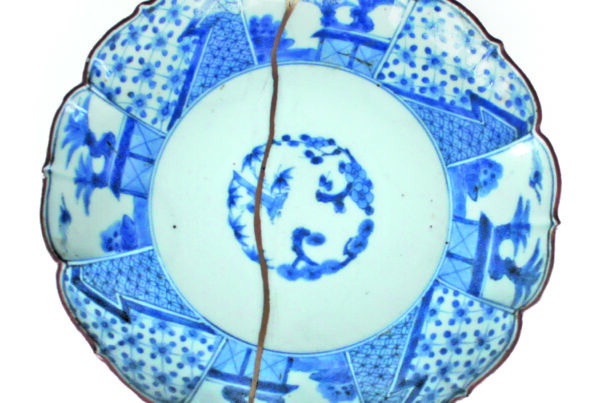2022-061 Kintsugi blue and white Plate Old imari