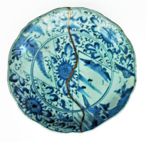 2022-063 Kintsugi blue and white Plate Old imari