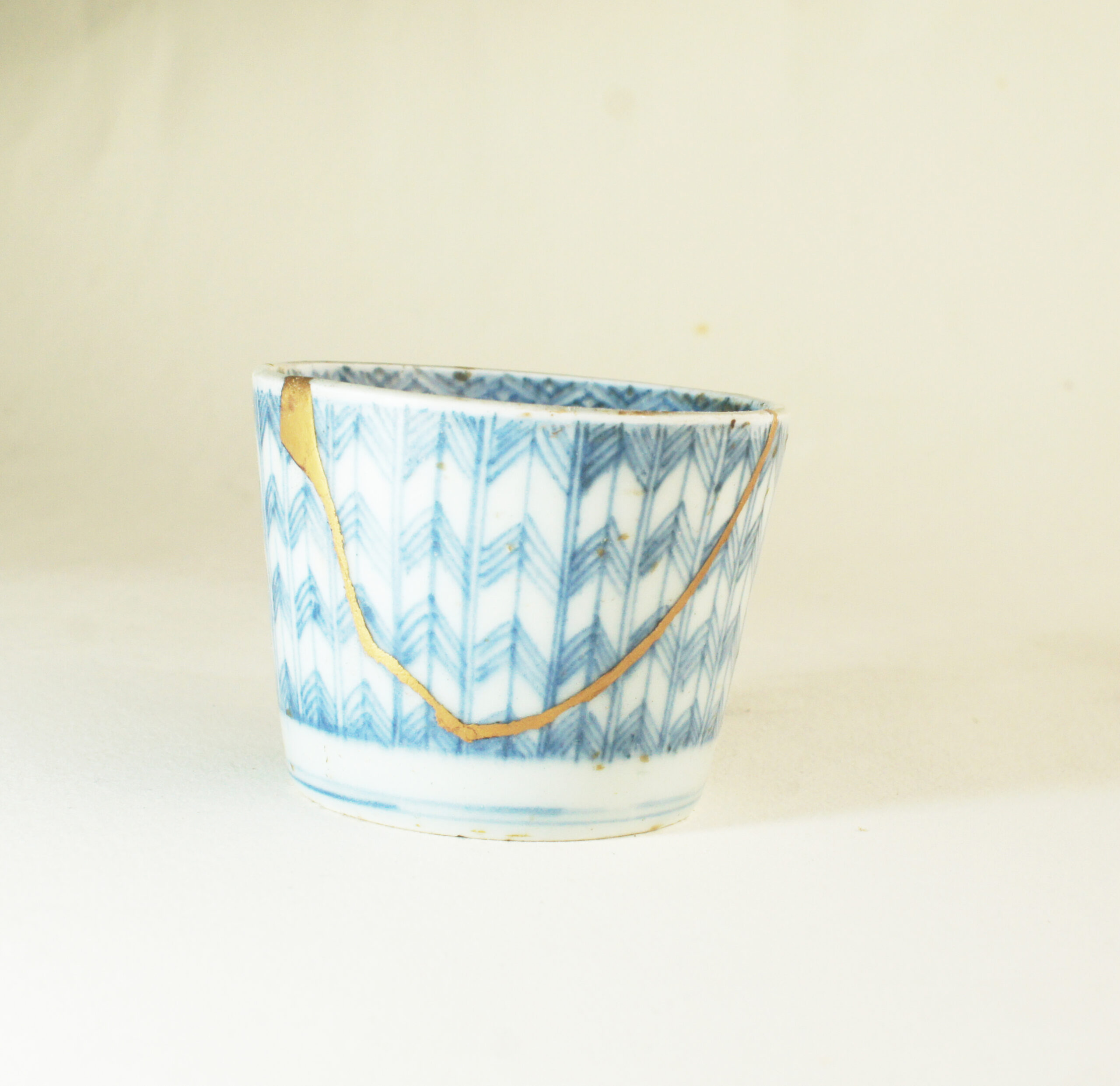 2022-067 Kintsugi blue and white Soba choko Cup Old imari