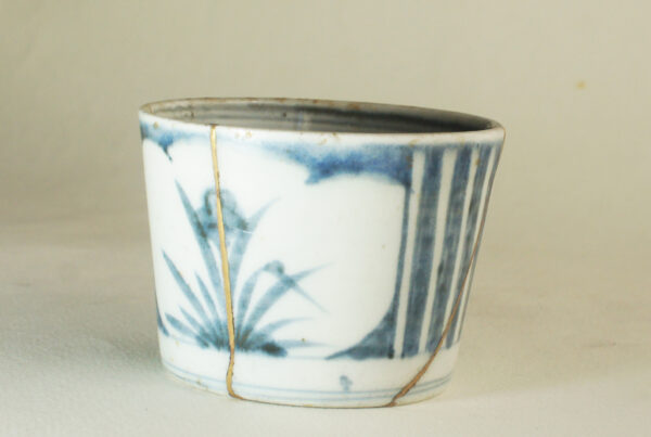 2022-070 Kintsugi blue and white Soba choko Cup Old imari