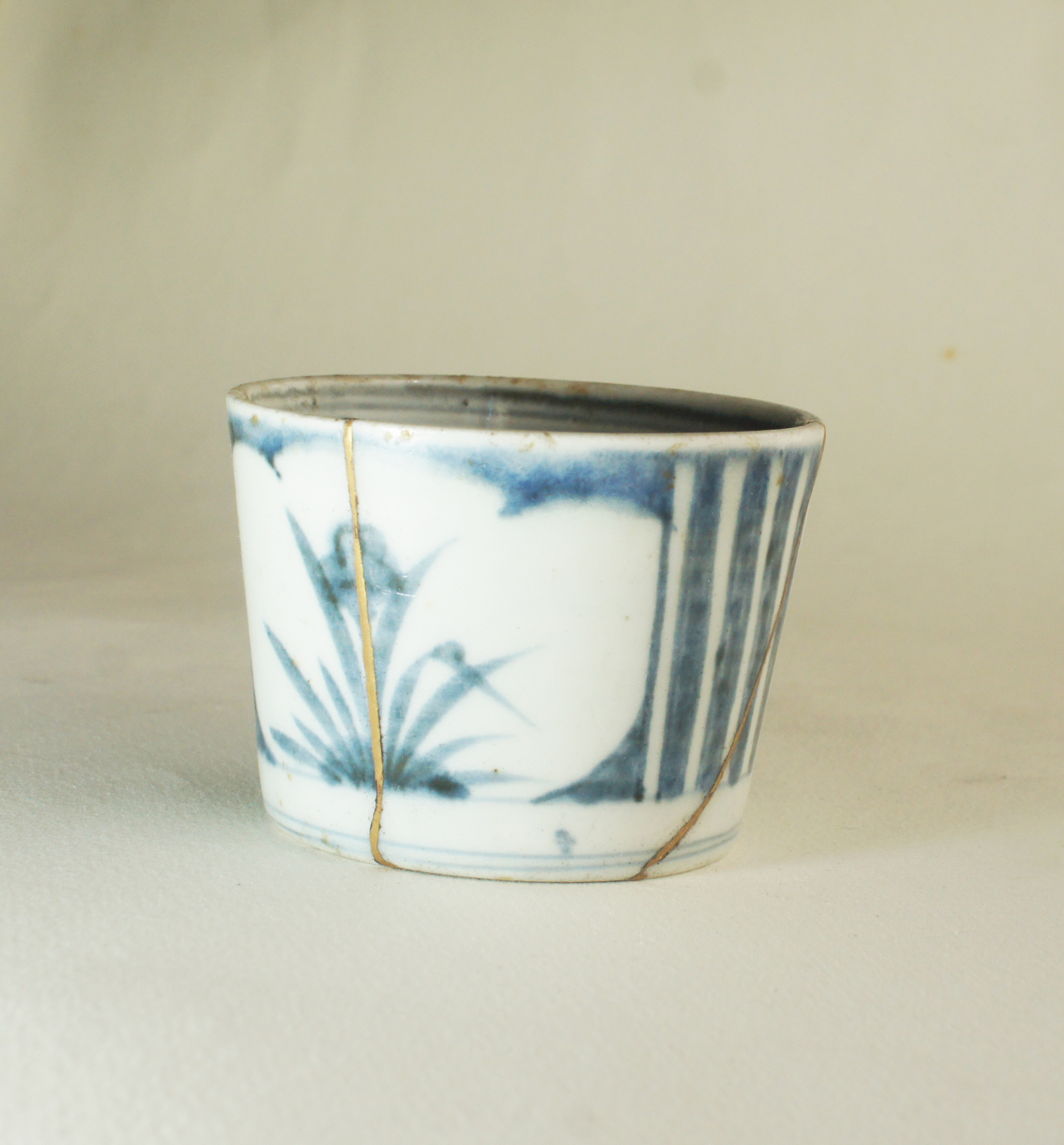 2022-070 Kintsugi blue and white Soba choko Cup Old imari