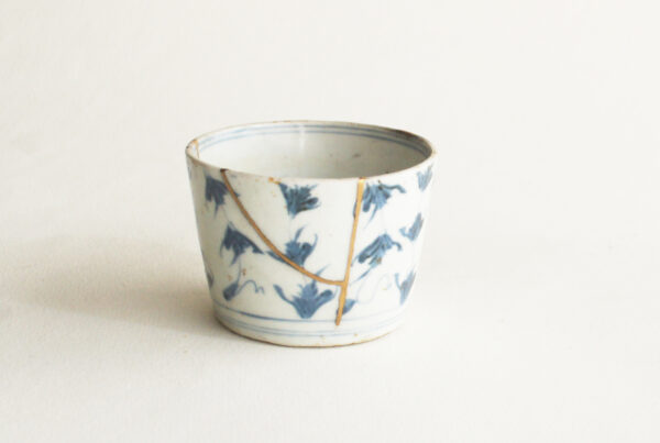 2022-070 Kintsugi blue and white Soba choko Cup Old imari